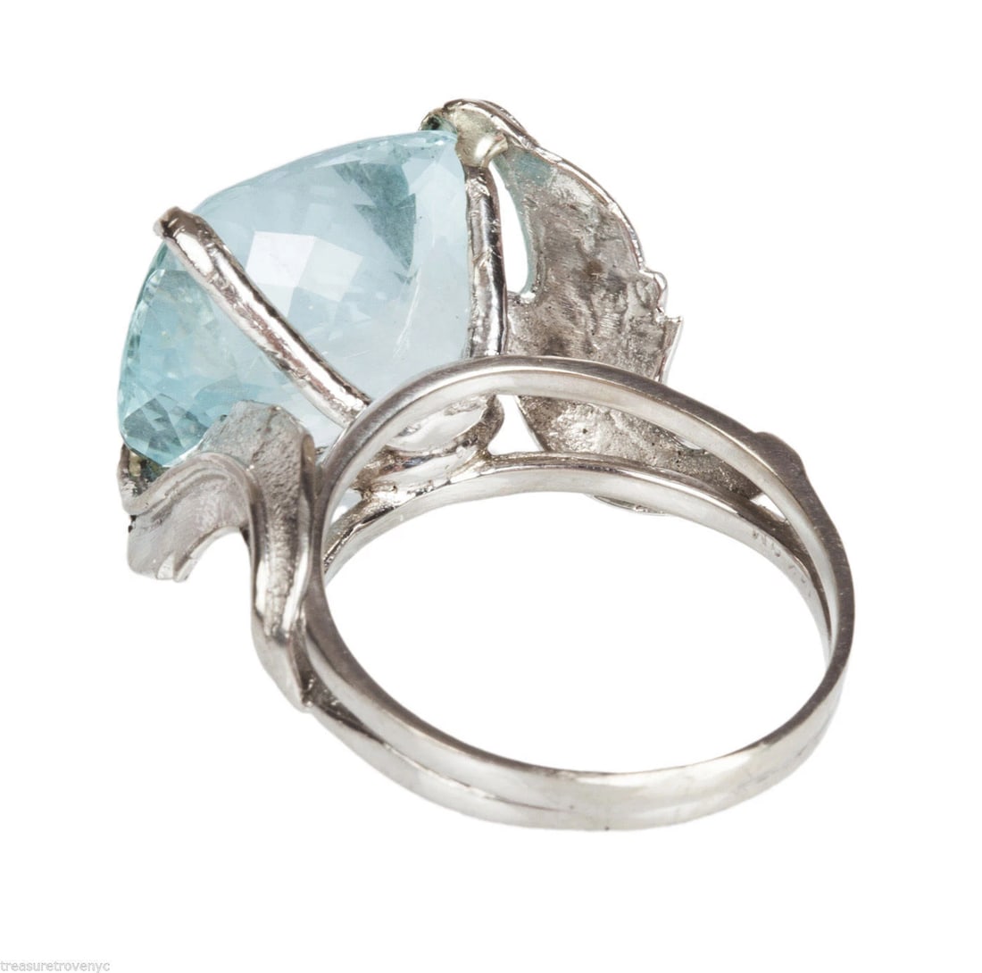Art Deco 14 kt White Gold Cushion Cut Aquamarine Cocktail Ring - 6