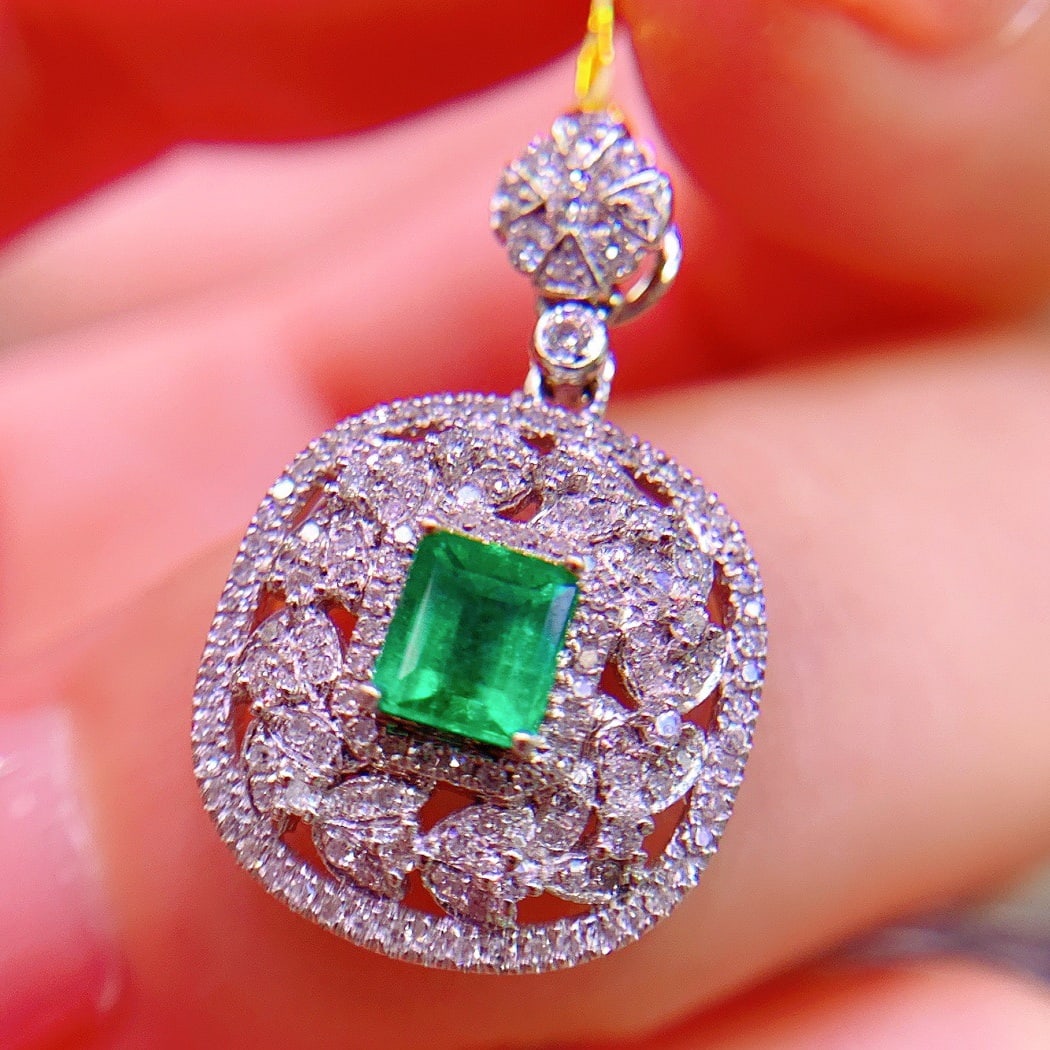 14K GOLD 0.52 CT VIVID GREEN NATURAL EMERALD and DIAMOND PENDANT - 5