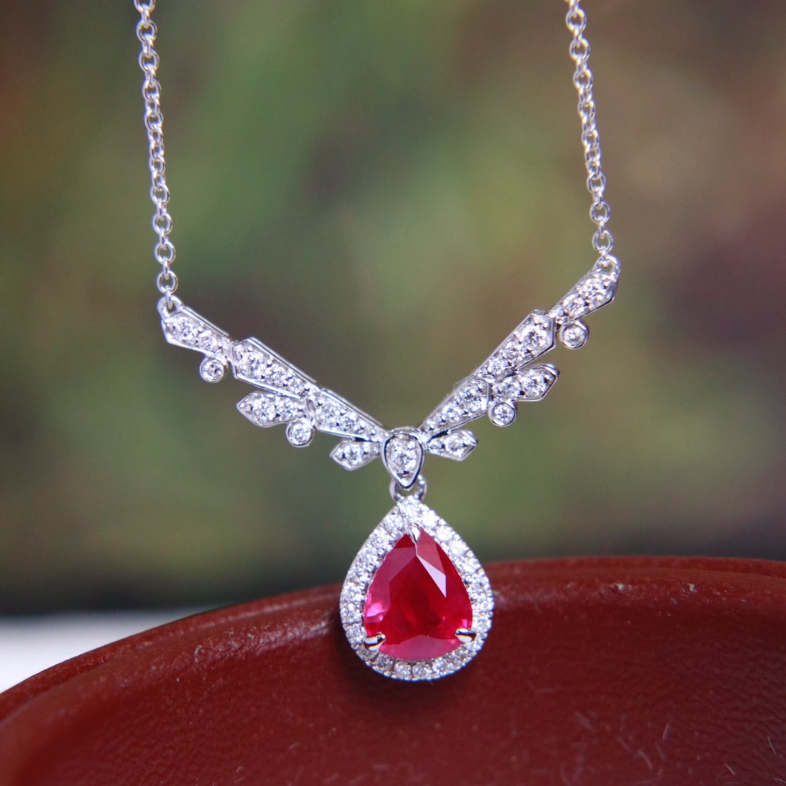 14K GOLD 1.35 CTW NATURAL RUBY and DIAMOND NECKLACE - 4