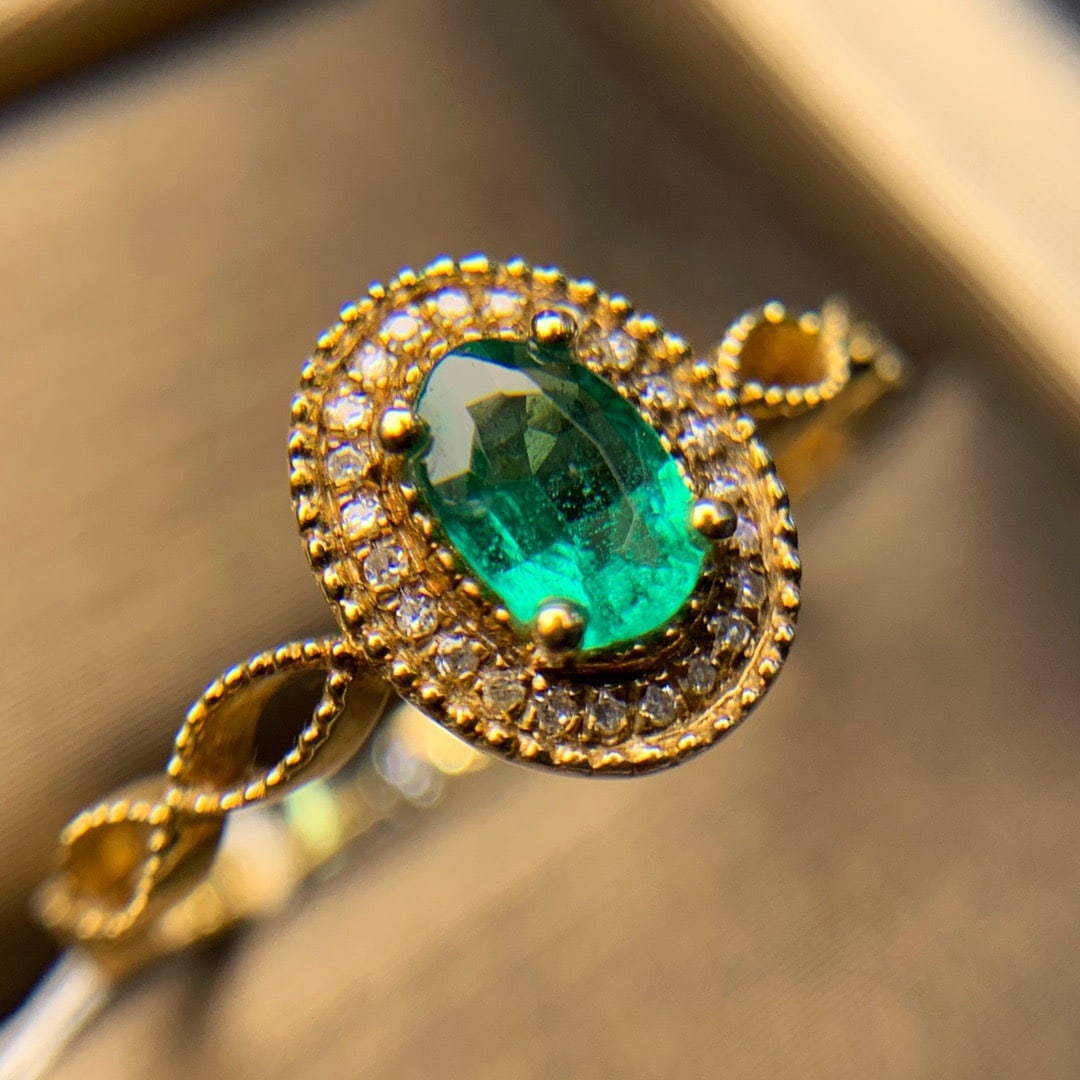 14K GOLD 0.83 CT VIVID GREEN NATURAL EMERALD and DIAMOND RING - 4
