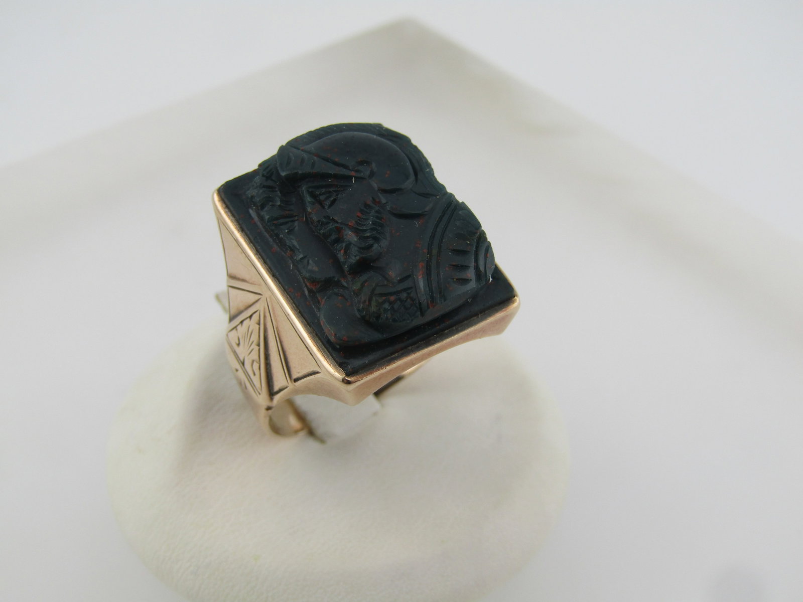 Vintage 10kt Carved Bloodstone Soldier Men's Ring, Sz. 10, 1940's-1950's. It is set on a slightly - 2