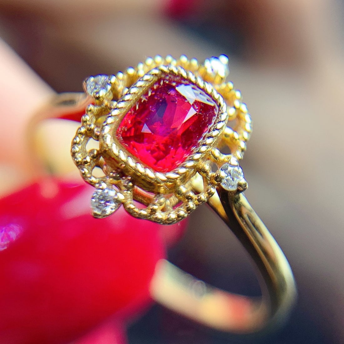 14K GOLD 0.83 CT VIVID RED NATURAL SPINEL and DIAMOND RING - 4