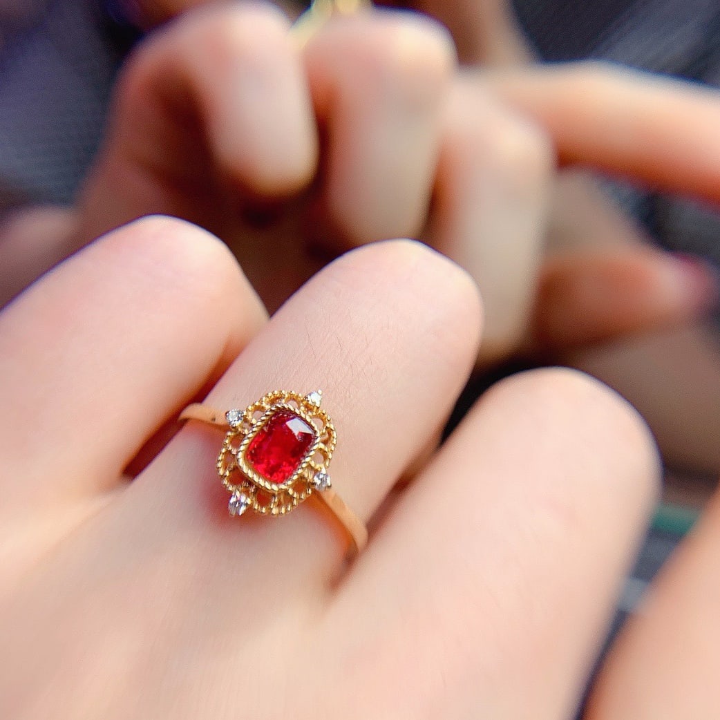 14K GOLD 0.83 CT VIVID RED NATURAL SPINEL and DIAMOND RING - 5