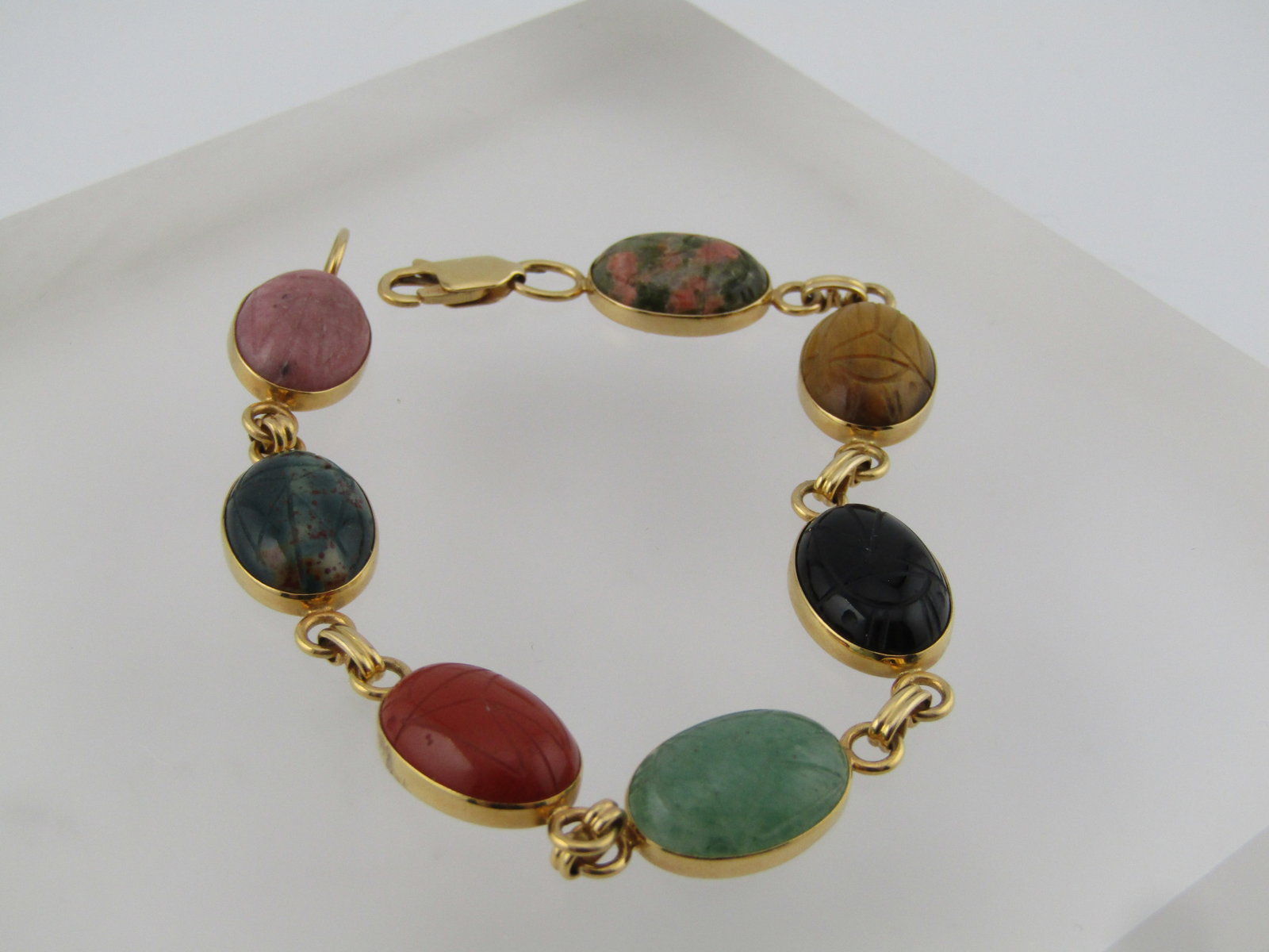 Vintage Van Dell 14kt Scarab Bracelet, 7.25", Egyptian Revival, 1980's: Title:Vintage Van Dell 14kt Scarab Bracelet, 7.25", Egyptian Revival, 1980's Description:Vintage Van Dell 14kt Scarab Bracelet, 7.25", Egyptian Revival, 1980's. This is marked 14kt and signed Van Dell