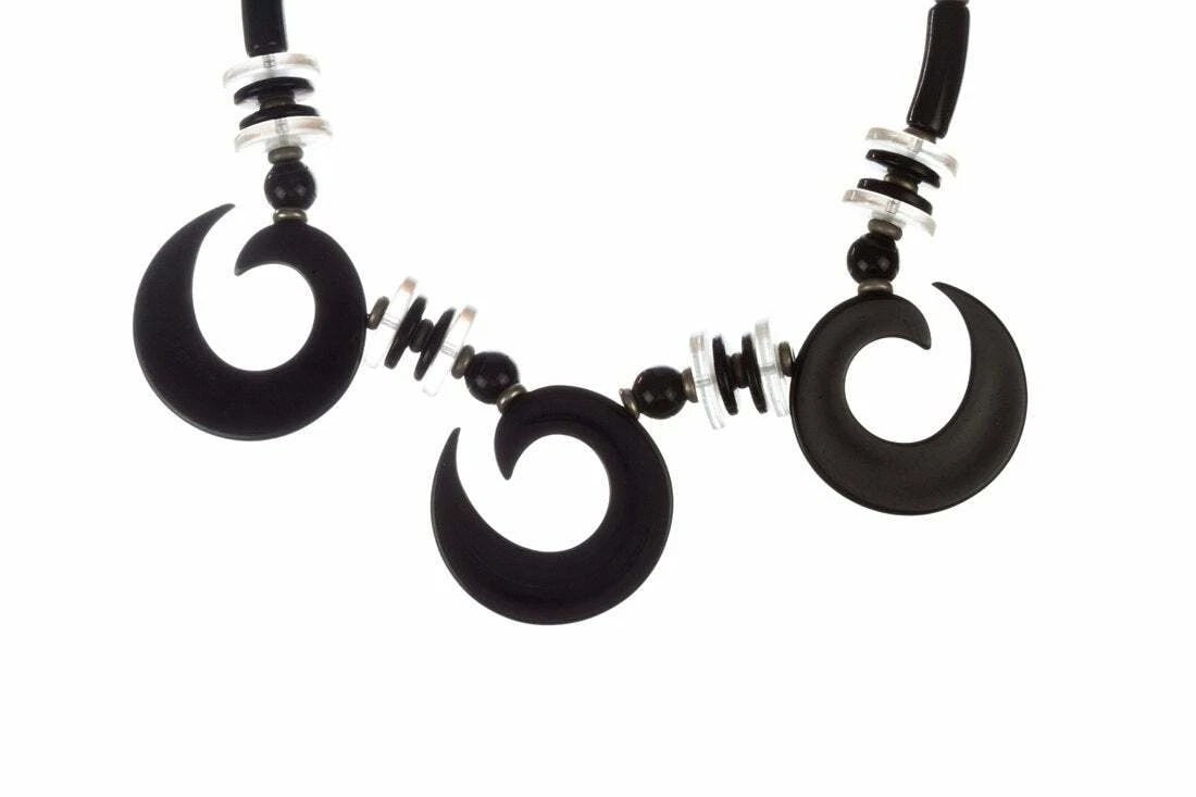 Tribal Lucite Simulated Horn Necklace - 4