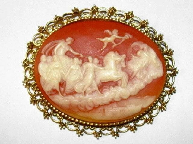 Large Resin Cameo of Apollo in Chariot and Aurora Pin Brooch - 2