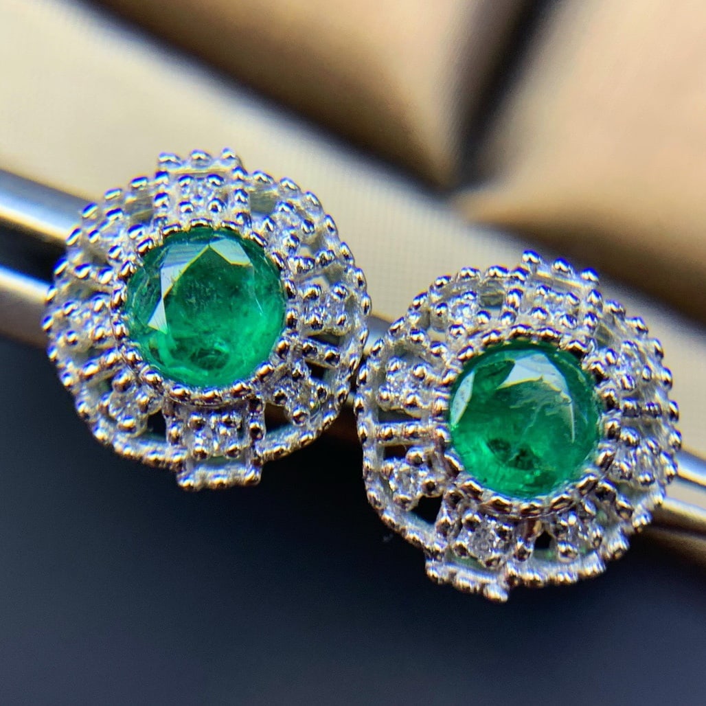 14K GOLD 1 CT VIVID GREEN NATURAL EMERALD and DIAMOND EARRINGS - 2