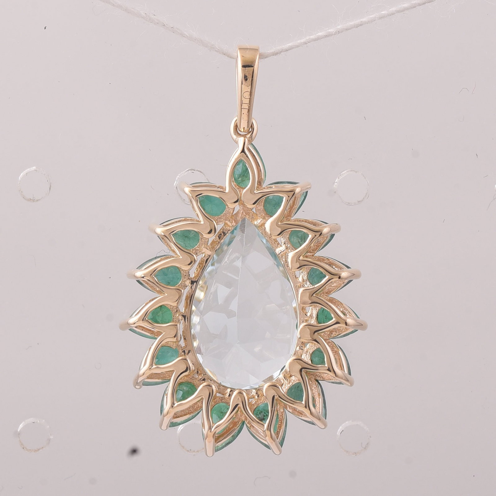 5.68 Ct Pear Aquamarine 9K Gold Pendant - 2