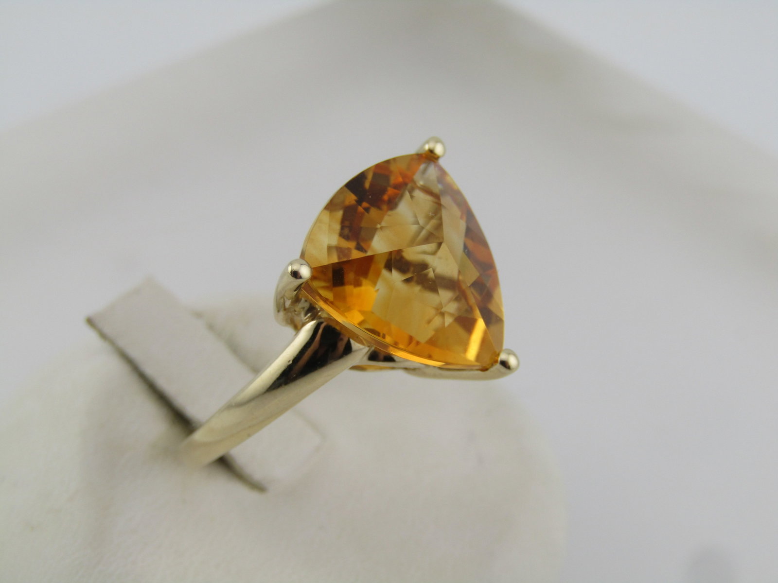 10kt Citrine Triangular Cut Ring, Appx. 10 TCW, Sz. 6.25, 1990's and After - 3