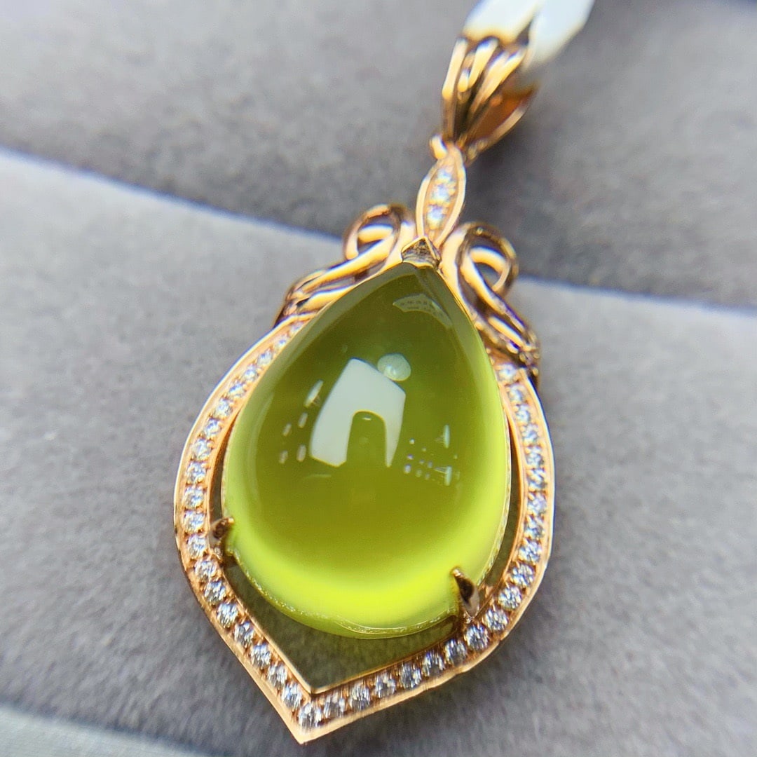 14K GOLD 13 CT NATURAL PREHNITE and DIAMOND PENDANT - 2