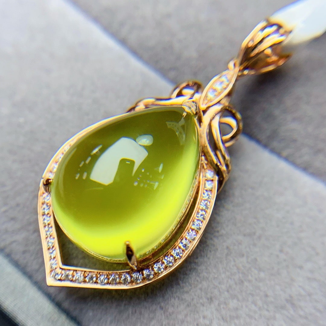 14K GOLD 13 CT NATURAL PREHNITE and DIAMOND PENDANT - 3