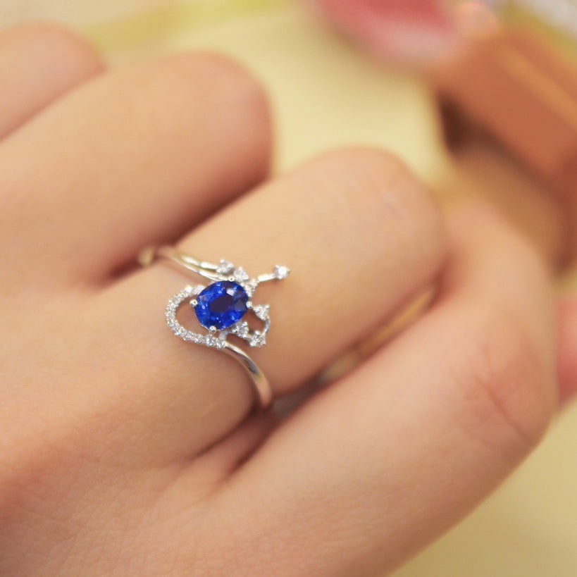 14K GOLD 0.66 CTW VIVID BLUE NATURAL SAPPHIRE and DIAMOND RING - 6