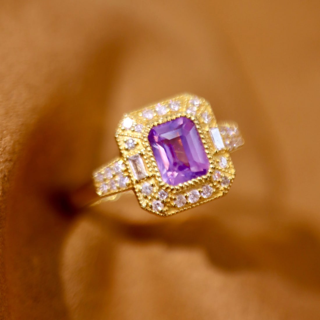 14K GOLD 1.27 CTW NATURAL SAPPHIRE and DIAMOND RING - 2