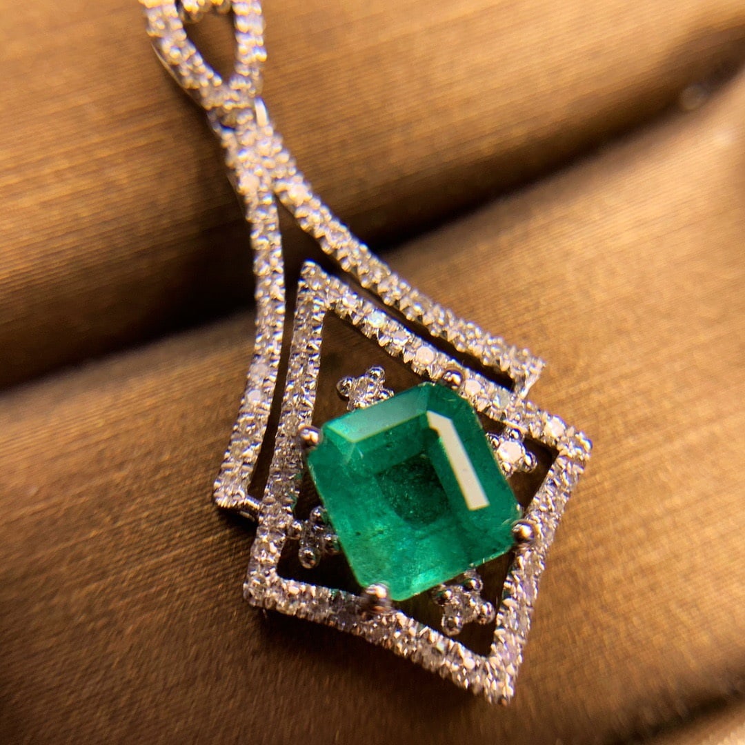 14K GOLD 1.06 CT VIVID GREEN NATURAL EMERALD and DIAMOND PENDANT - 5