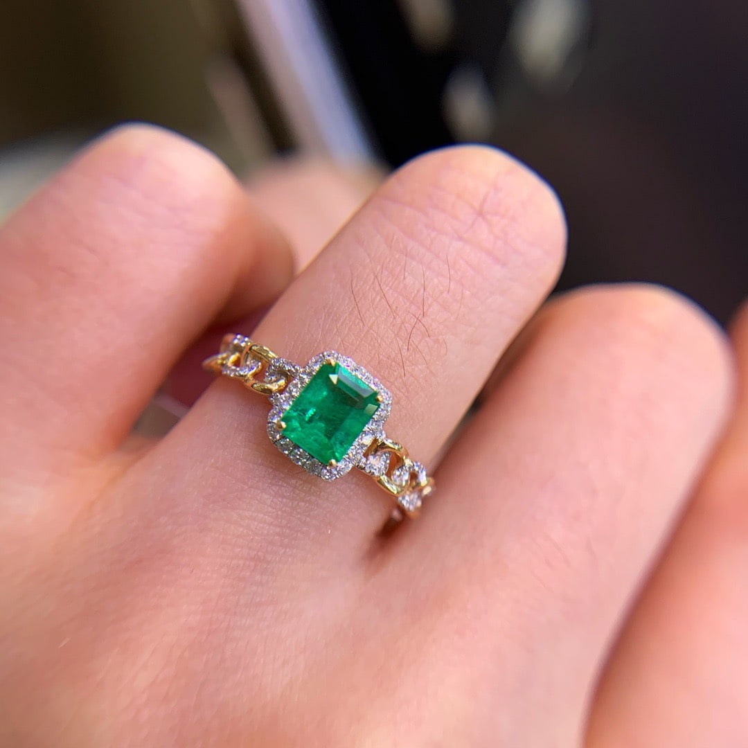 14K GOLD 0.65 CT VIVID GREEN NATURAL EMERALD and DIAMOND RING - 4