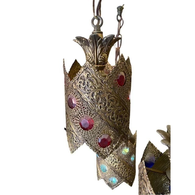 Hollywood Regency Jewel Prisms Filigree 5 Light Hanging Chandelier, Circa 1950 - 11