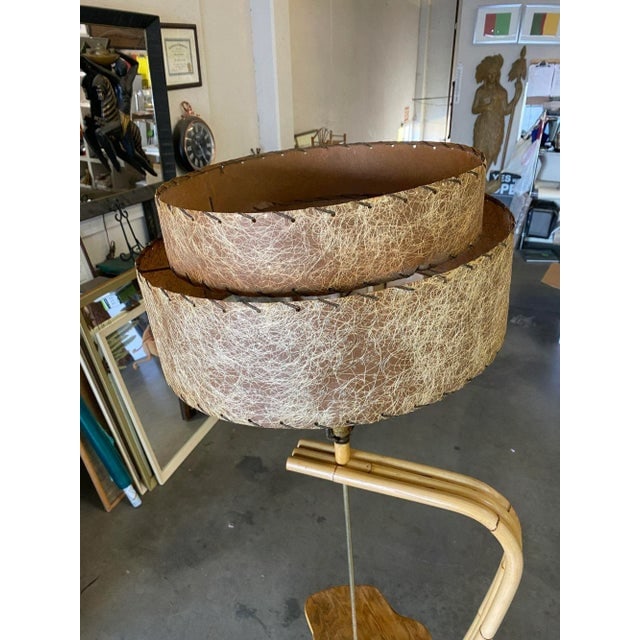 1950s Restored Googie Asymmetric Pole Floor Lamp With Side Table & Fiberglass Shade - 2