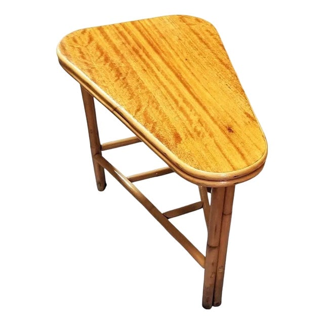 1950s Restored MCM Rattan & Mahogany "Surfbaord" Wedge Side Table W/ Bottom Rack (1 of 5)