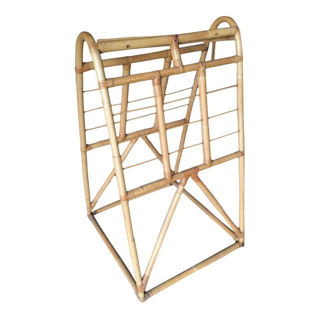 1950s Restored Vintage Mid-Century Rattan Arched Drying Rack: Title: 1950s Restored Vintage Mid-Century Rattan Arched Drying Rack Description: Circa 1950 rattan drying rack featuring an arch-shaped stand with 18 bars for drying your clothing and linens. All piec