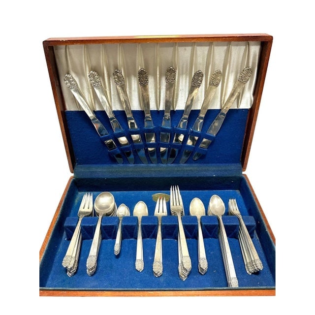 Set of 105 Sterling Silverware "Northern Lights" Set by International Silverware, 1940s - 5