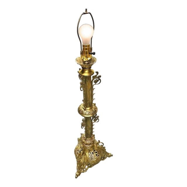 Mid 20th Century Hollywood Regency Neo-Gothic Scrolling Solid Brass Dragon Table Lamp: Title: Mid 20th Century Hollywood Regency Neo-Gothic Scrolling Solid Brass Dragon Table Lamp Description: This original Hollywood Regency Neo-Gothic-inspired table lamp is made from solid brass and fe