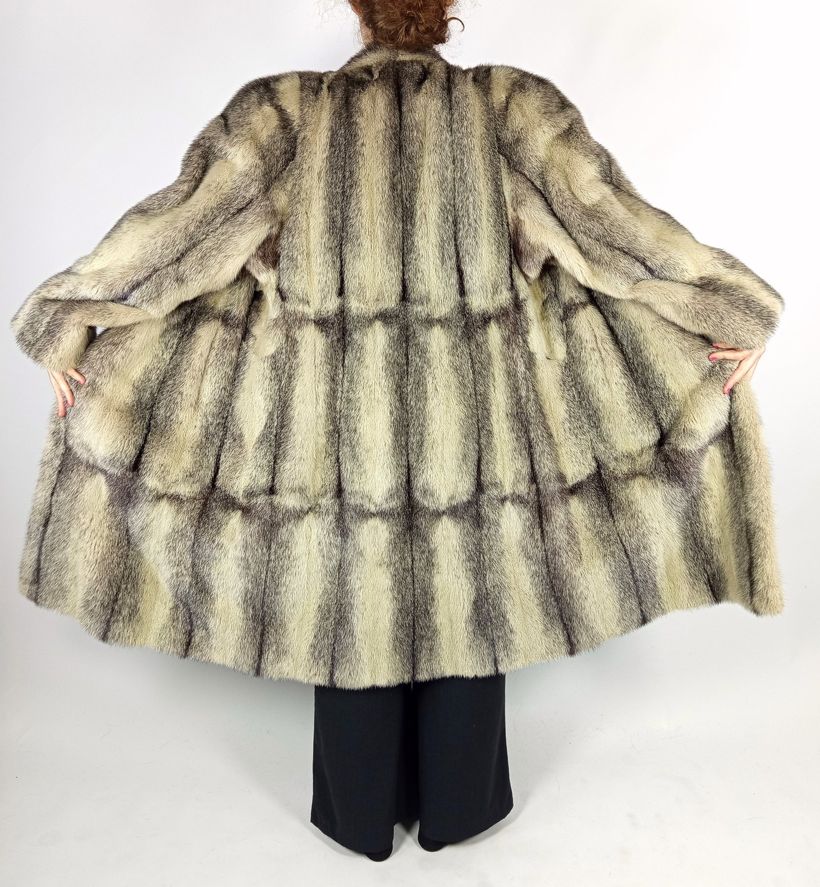 BLACK CROSS MINK COAT EU: L ; US: 16 - 5