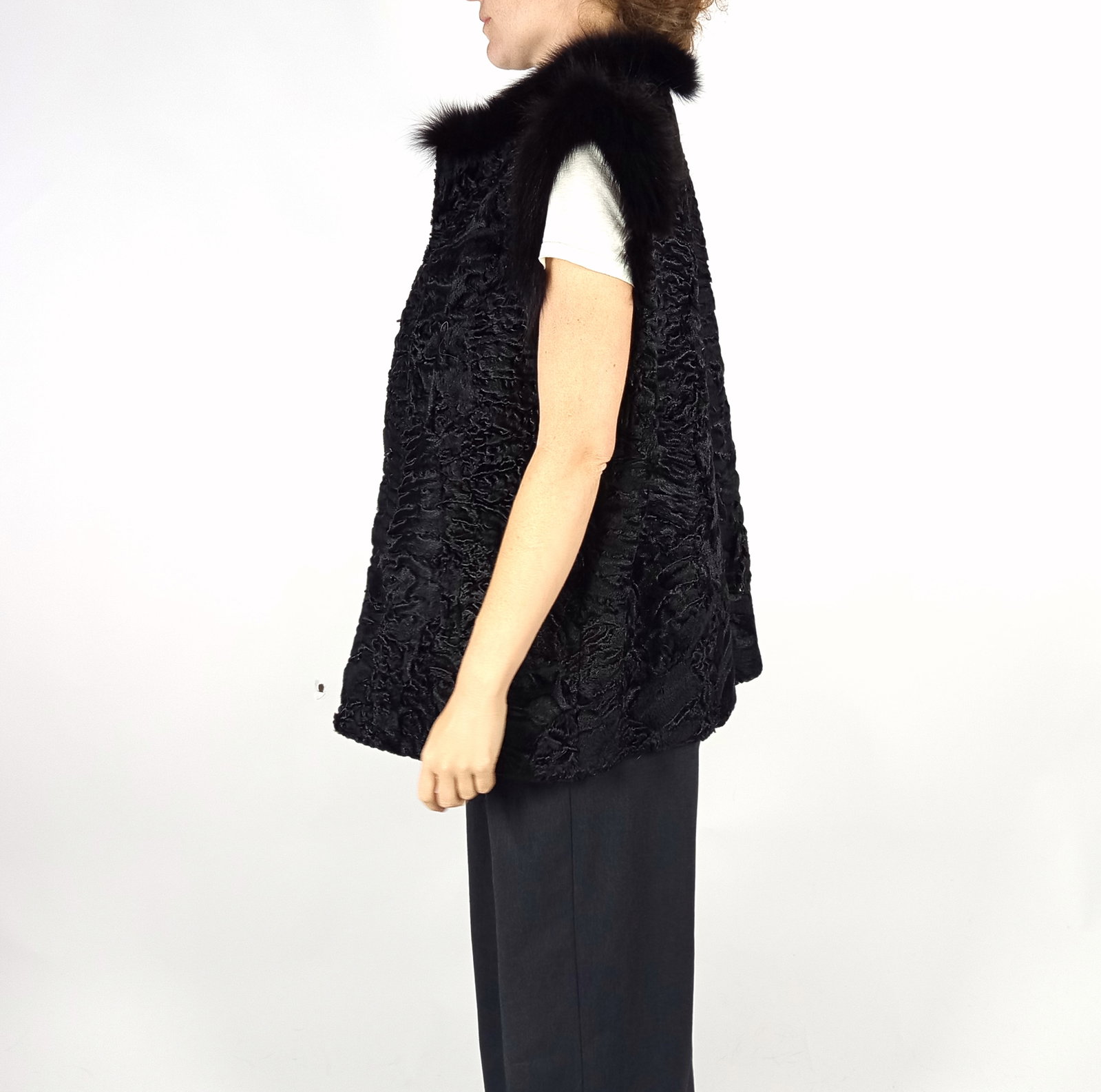 PERSIAN LAMB FUR VEST EU: L ; US: 16 - 3