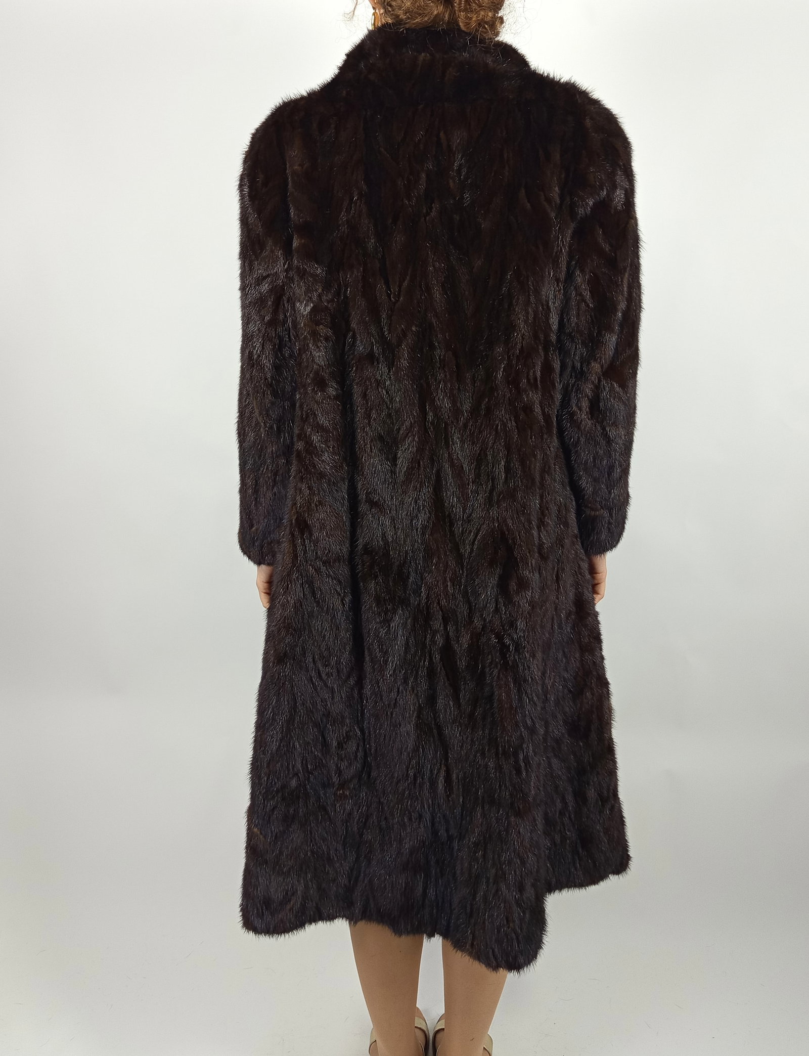 LONG BROWN MINK FUR COAT EU: XL ; US: 20 - 4