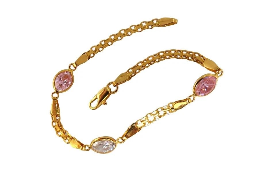 4.50 Carat Pink and White Stone Bracelet 14 Karat 12613**: Title: 4.50 Carat Pink and White Stone Bracelet 14 Karat 12613** Description: 4.50 Carat Pink and White Stone Bracelet 14 Karat 12613** $700.00 PRODUCT DESCRIPTION 4.50ct Pinks & White Bracelet
