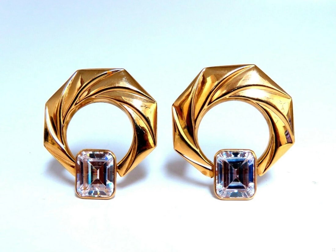 20ct Emerald Cut CZ Earrings 14kt**: Title: 20ct Emerald Cut CZ Earrings 14kt** Description: 20ct Emerald Cut CZ Earrings 14kt** $750.00 PRODUCT DESCRIPTION 20ct Emerald Cut Cubic Zircon Earrings Knocker Textured Clip Earrings