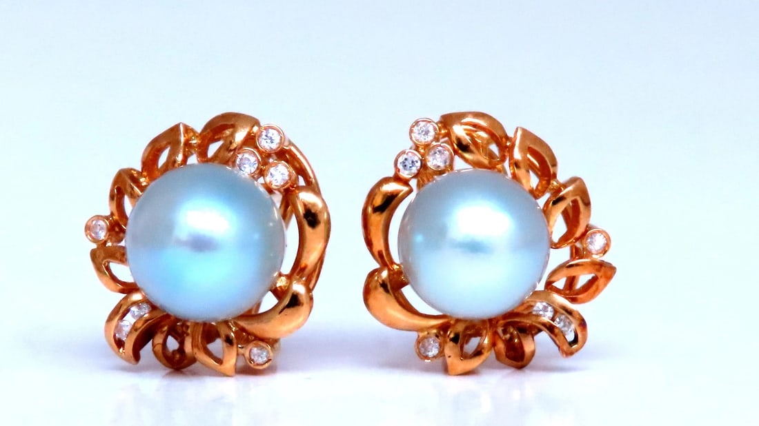 9mm Baby Blue South Sea Pearl Clip Earrings 18kt Gold 12592**: Title: 9mm Baby Blue South Sea Pearl Clip Earrings 18kt Gold 12592** Description: 9mm Baby Blue South Sea Pearl Clip Earrings 18kt Gold 12592 $1,500.00 PRODUCT DESCRIPTION 9mm south sea pearl