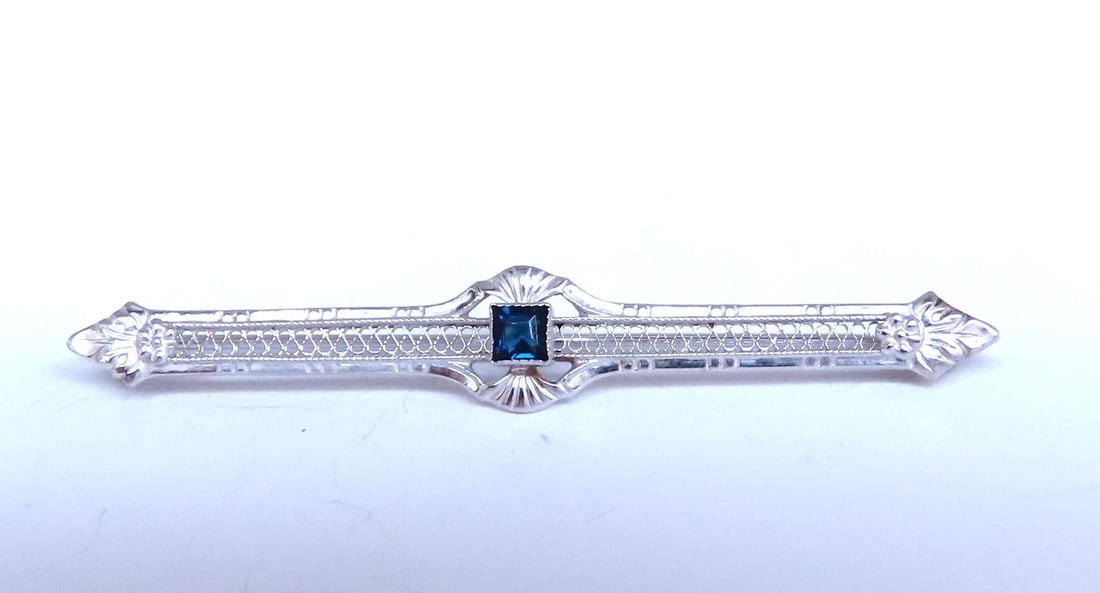 Renaissance Revival Vintage Sapphire pin 14kt 12535** (1 of 6)