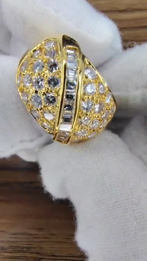 1.70ct Natural Diamonds Round & Baguette Dome Band 18kt gold 12419 *v - 3
