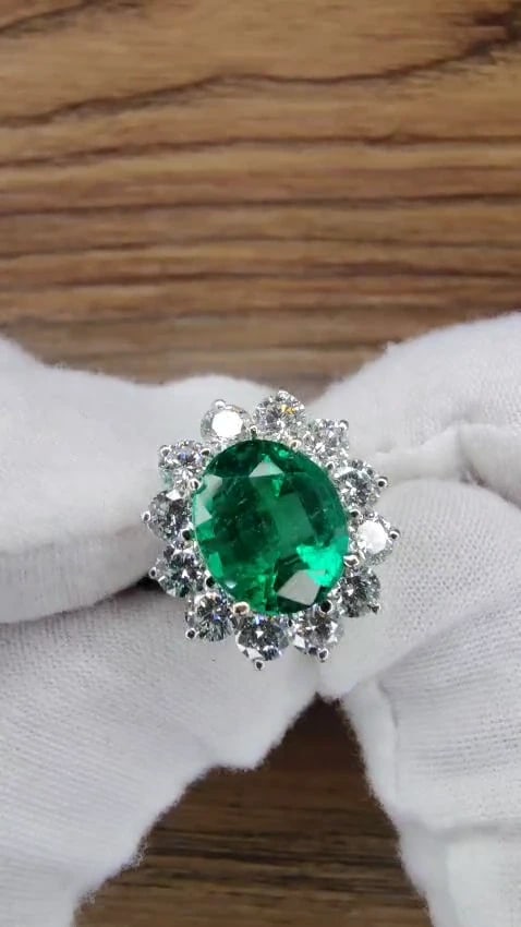 GIA Certified 4.40ct Natural Green Emerald Diamonds Ring 18kt Halo Prime 12351** - 3