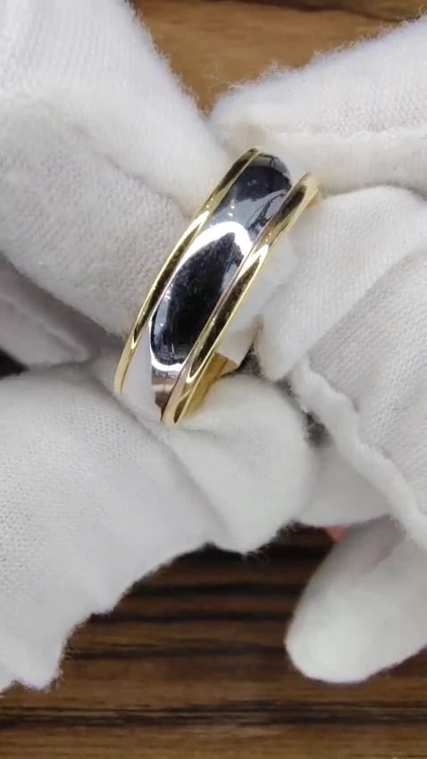 Two Toned Unisex Gold Band 14kt gold Size 10 5.8mm *v - 3