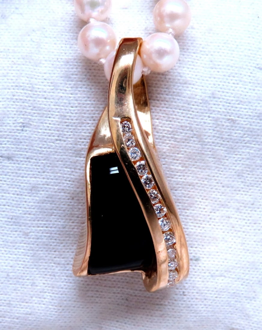 Carved Black Onyx Natural Diamonds Necklace 14kt Gold**: Title: Carved Black Onyx Natural Diamonds Necklace 14kt Gold** Description: 4 mm freshwater Pearl necklace .20ct natural diamonds on pendant. Carved Jet Black Onyx. I -color Si-1 clarity. 14 karat