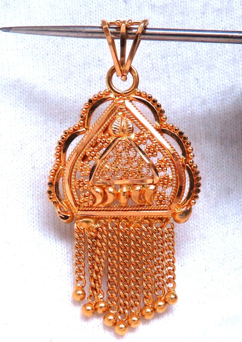 Vintage Tassel Medallion Tassel Iconic Emblem Pendant 22kt gold ** - 2