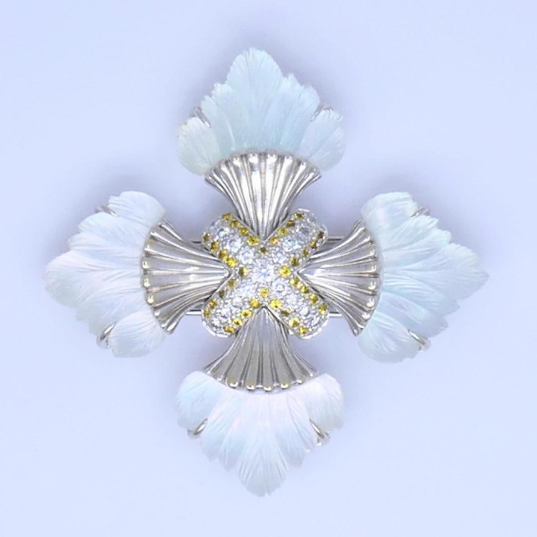 Seaman Schepps 18k Gold Diamond Maltese Cross Brooch Carved Rock Crystal Sapphir - 2