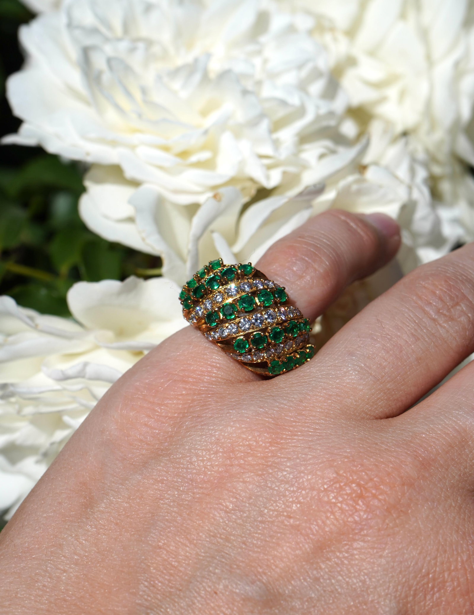 Vintage Asprey & Co. 18k Gold Emerald Diamond Cluster Cocktail Ring - 2
