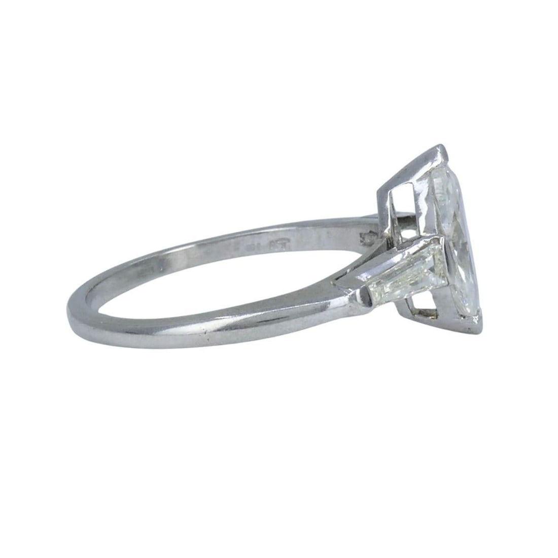 Vintage Platinum 1.07 Carat Marquise Diamond Three Stone Ring - 4
