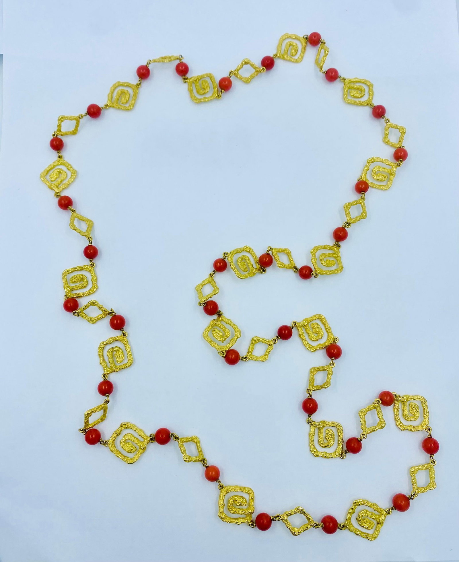 Tabbah Coral Gold Necklace - 3
