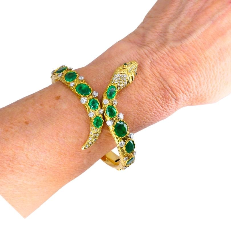Vintage Snake Bangle Bracelet Gold Emerald Diamonds Estate Jewelry - 2