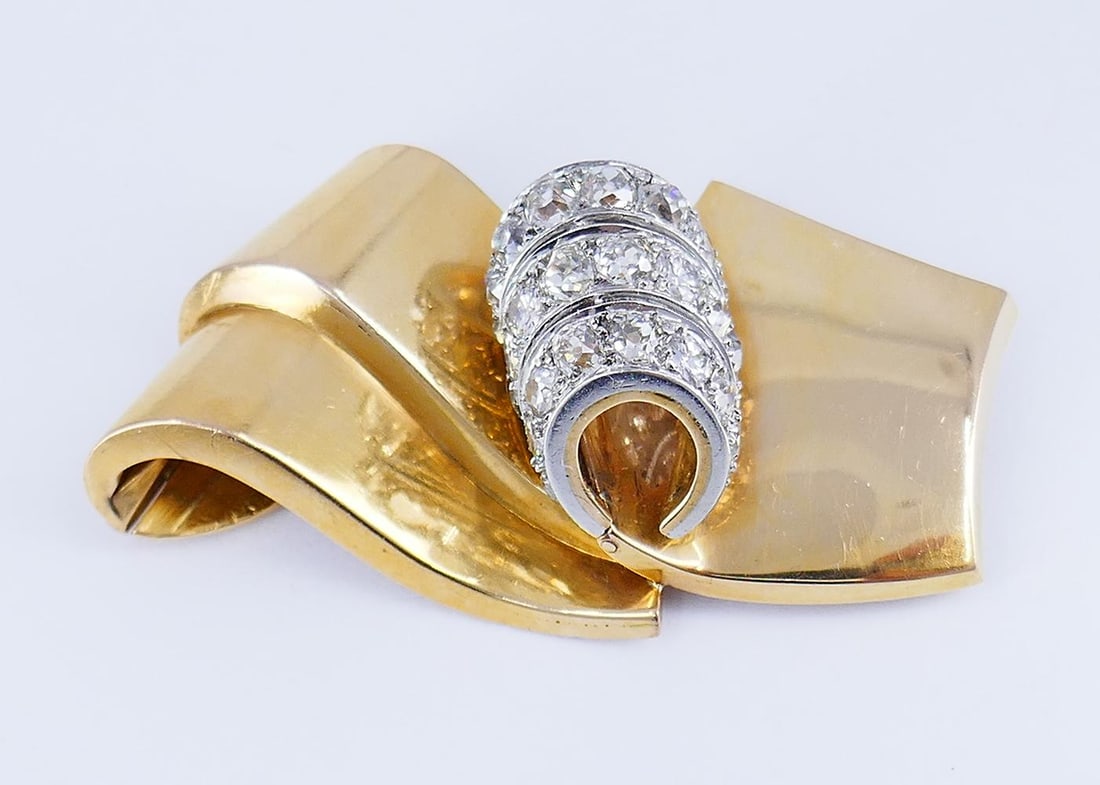 Chaumet Retro Brooch 18k Gold Diamond Pin Estate Jewelry - 2
