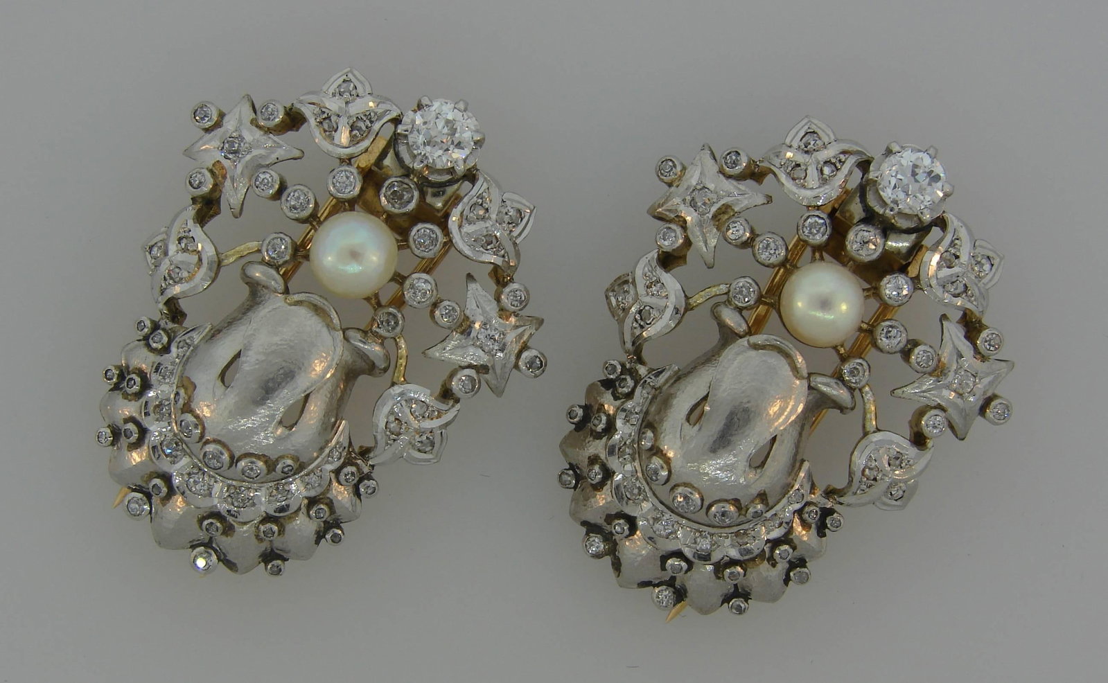 Pearl Diamond Platinum Gold Double Clip Brooch Pin, French, 1930s - 2