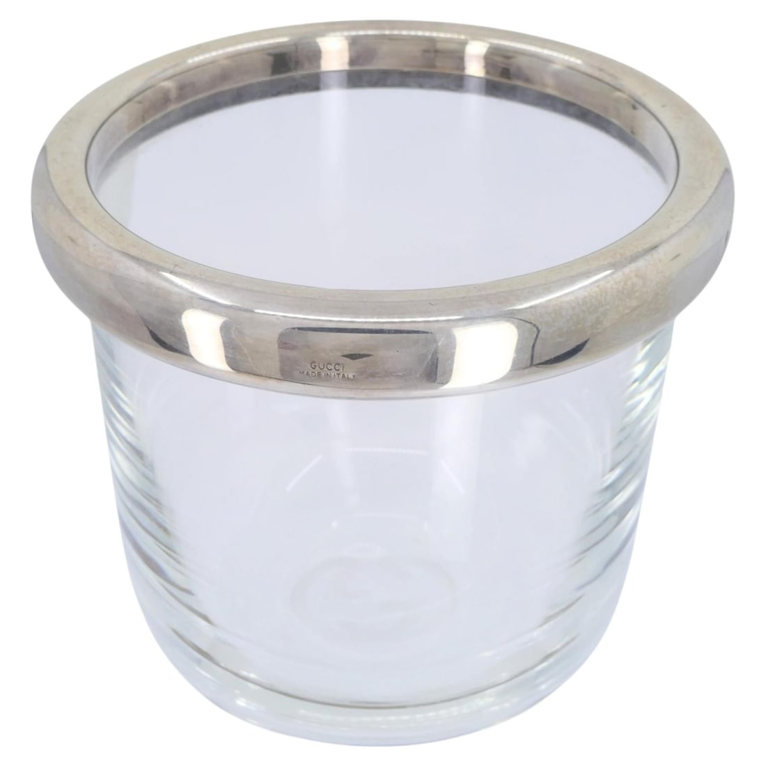 Vintage Gucci Italian Miid-Century Modern Silver Crystal Ice Bucket Vase: Add a touch of 1970s Italian glamour to your bar cart with this authentic vintage Gucci home collection piece. Crafted in Italy, this piece features a heavy, clear crystal body with a substantial silv