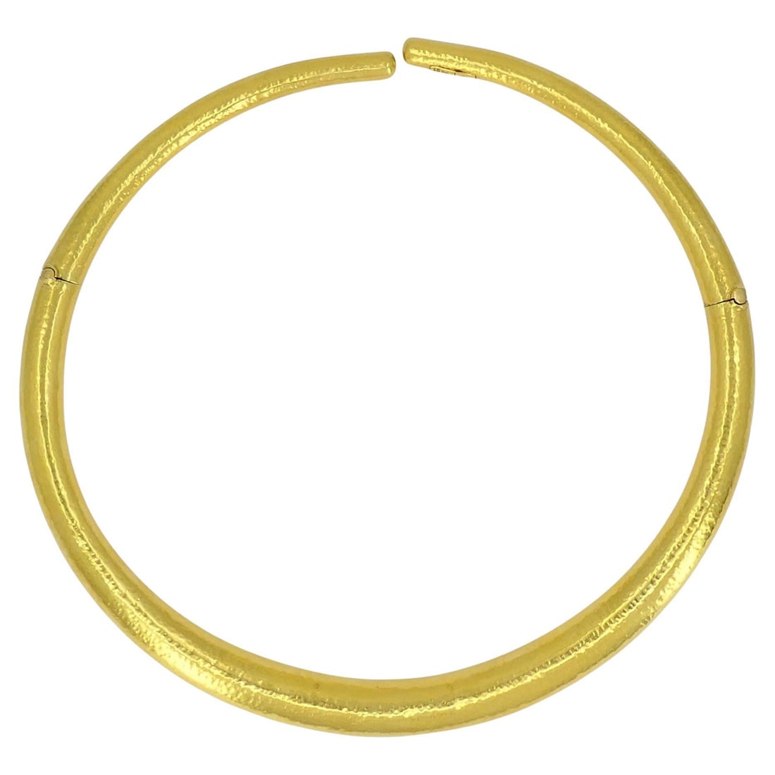 Vintage Lalaounis Greek 18k Hammered Gold Mechanical Collar Necklace: This vintage Greek collar necklace is crafted by Lalaounis in rich 18k yellow gold, weighing 68.5 grams. Designed in a tubular form, the necklace measures 15 1/4" in length, with a width of 1/2" at th