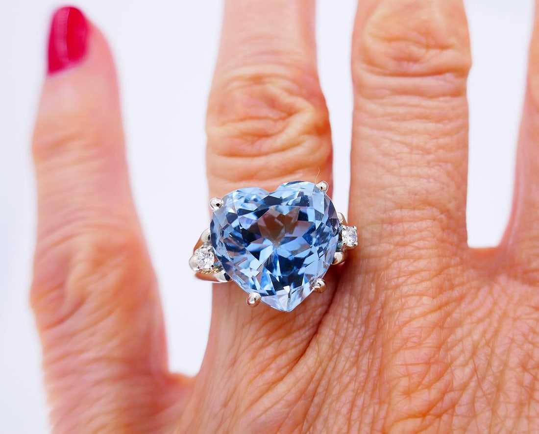 Vintage Ring 14k White Gold Aquamarine Diamond Cocktail Ring - 2