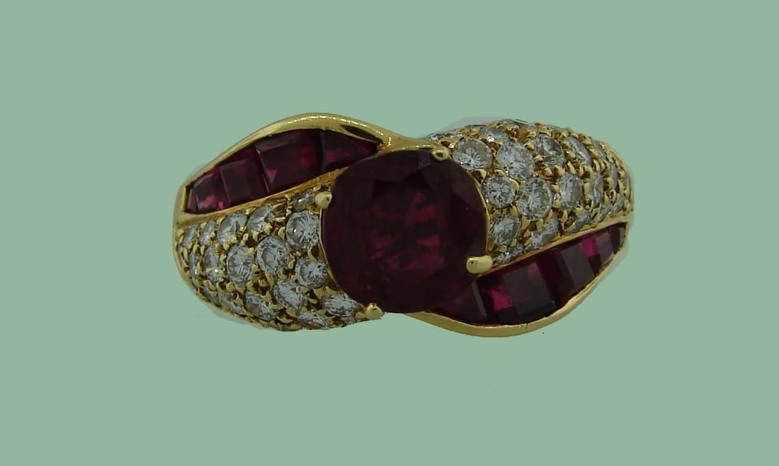 Vintage GRAFF Ruby Diamond 18k Yellow Gold Ring 2.06 cts AGL Report - 2