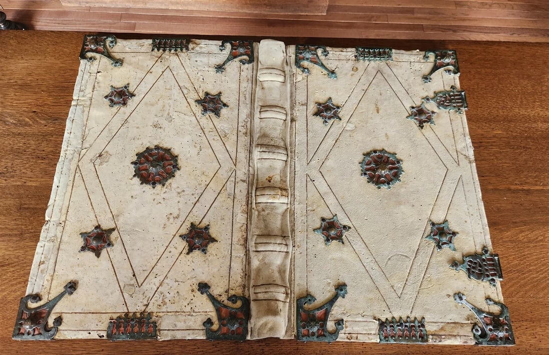 15th CENTURY UNIQUE MASSIVE BINDING FOR ANTIPHONAL CHURCH MANUSCRIPT antique - 2