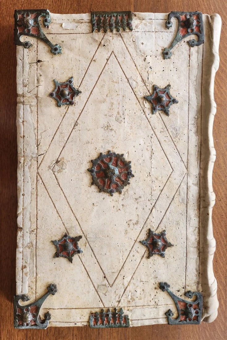 15th CENTURY UNIQUE MASSIVE BINDING FOR ANTIPHONAL CHURCH MANUSCRIPT antique - 7
